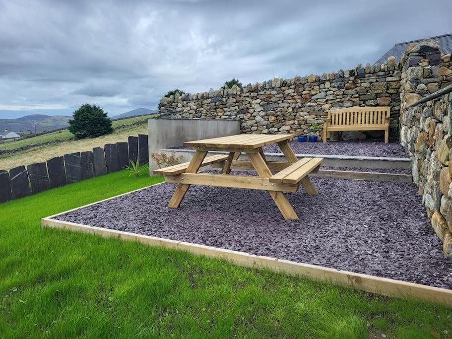 Villa Amazing Coastal & Sunset Views In Eryri Llanllyfni Exterior foto