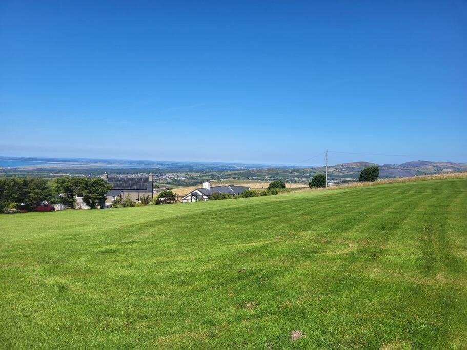Villa Amazing Coastal & Sunset Views In Eryri Llanllyfni Exterior foto