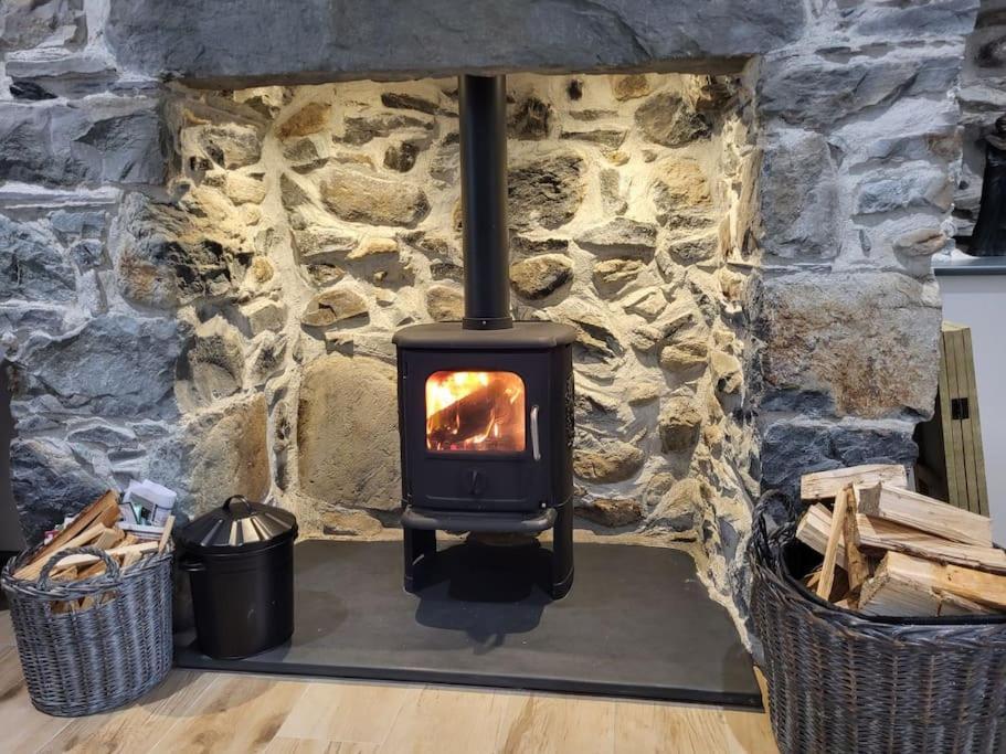 Villa Amazing Coastal & Sunset Views In Eryri Llanllyfni Exterior foto