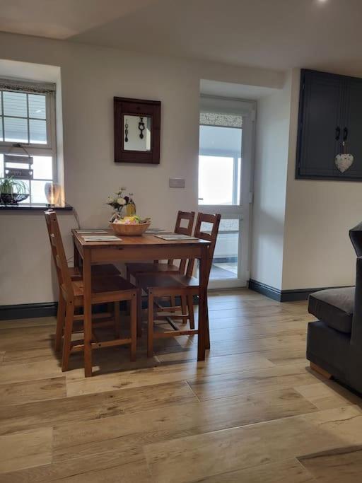 Villa Amazing Coastal & Sunset Views In Eryri Llanllyfni Exterior foto